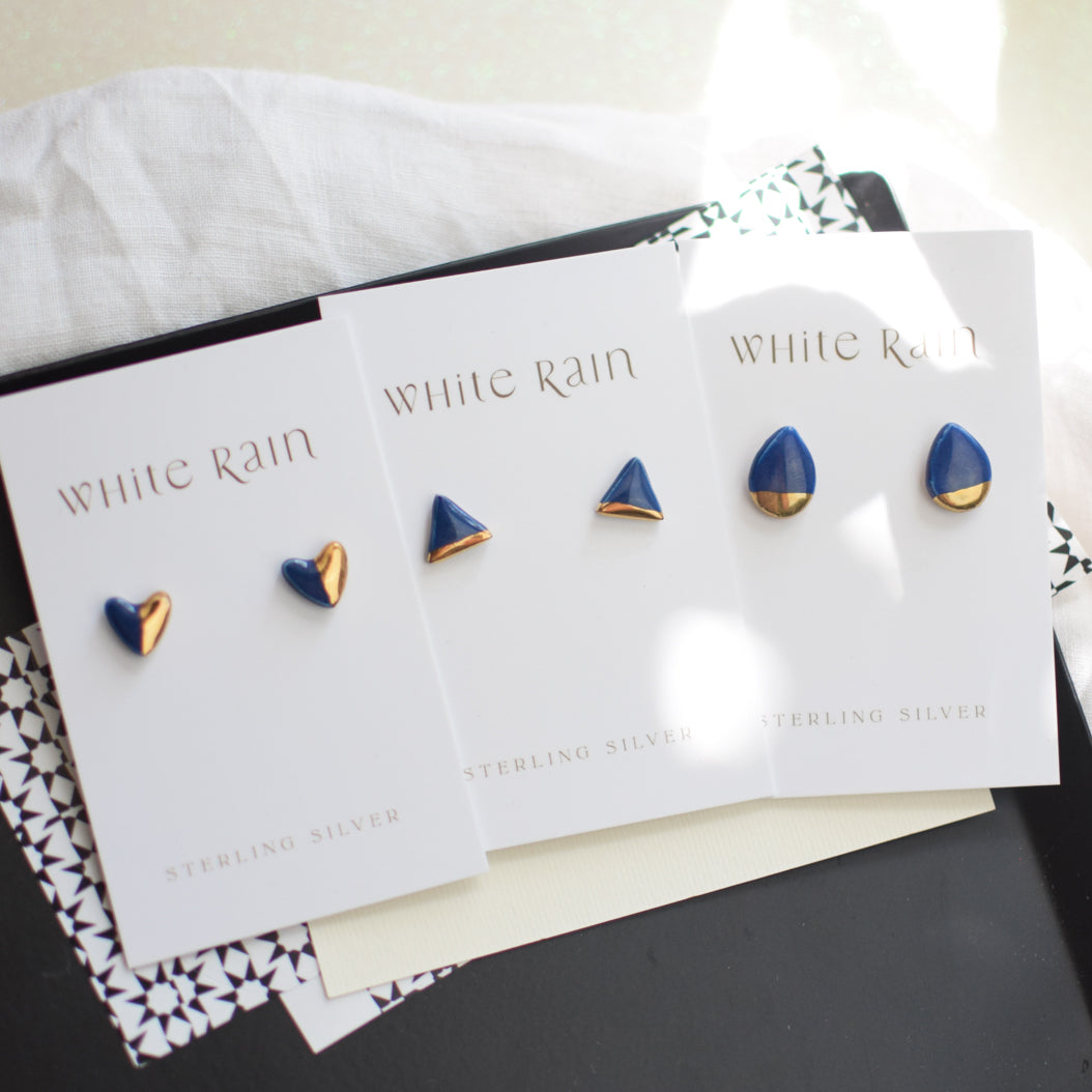 Ceramic stud earrings with gold lustre