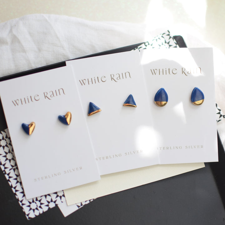 Ceramic stud earrings with gold lustre