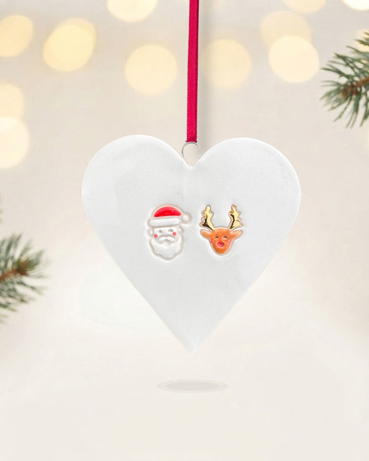 Set of 4 Heart ornaments with Christmas Motifs