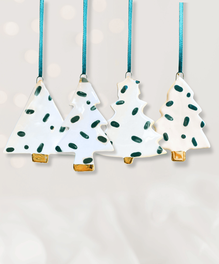Set 4 Christmas Tree Ornaments with Green confetti