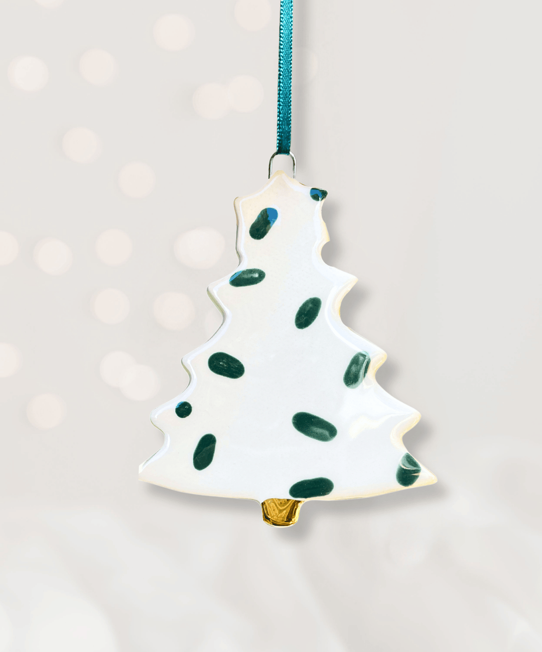 Set 4 Christmas Tree Ornaments with Green confetti
