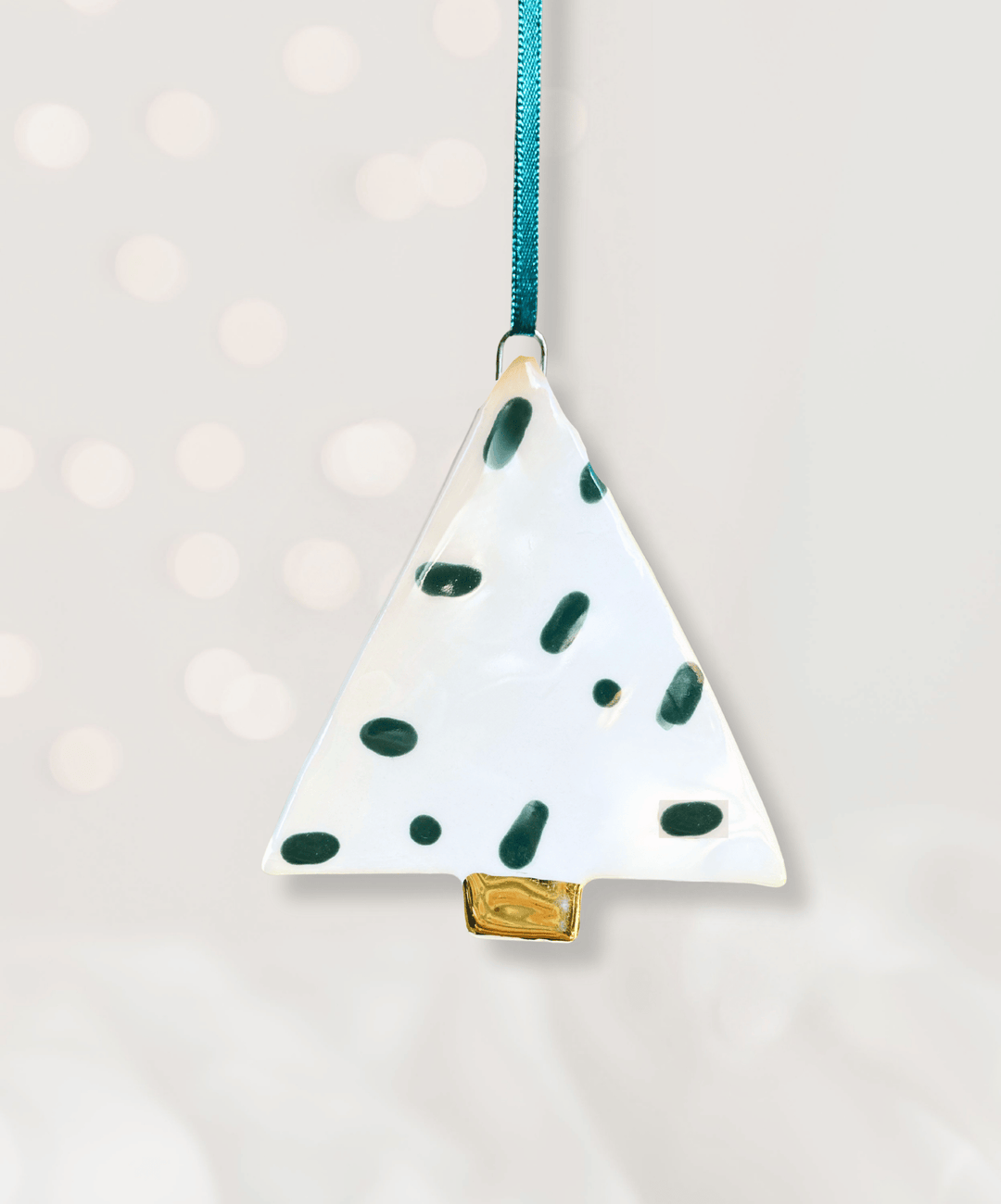Set 4 Christmas Tree Ornaments with Green confetti