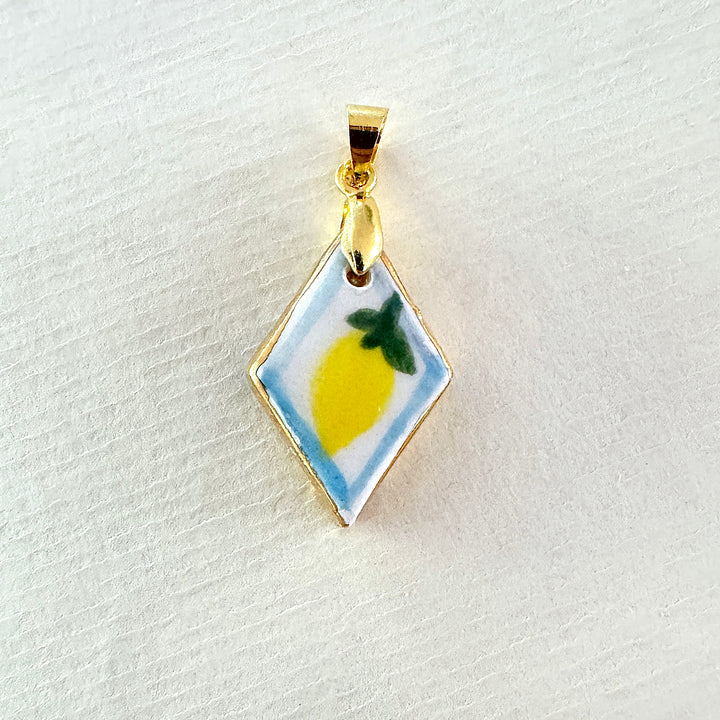 Lemon with blue border Pendant