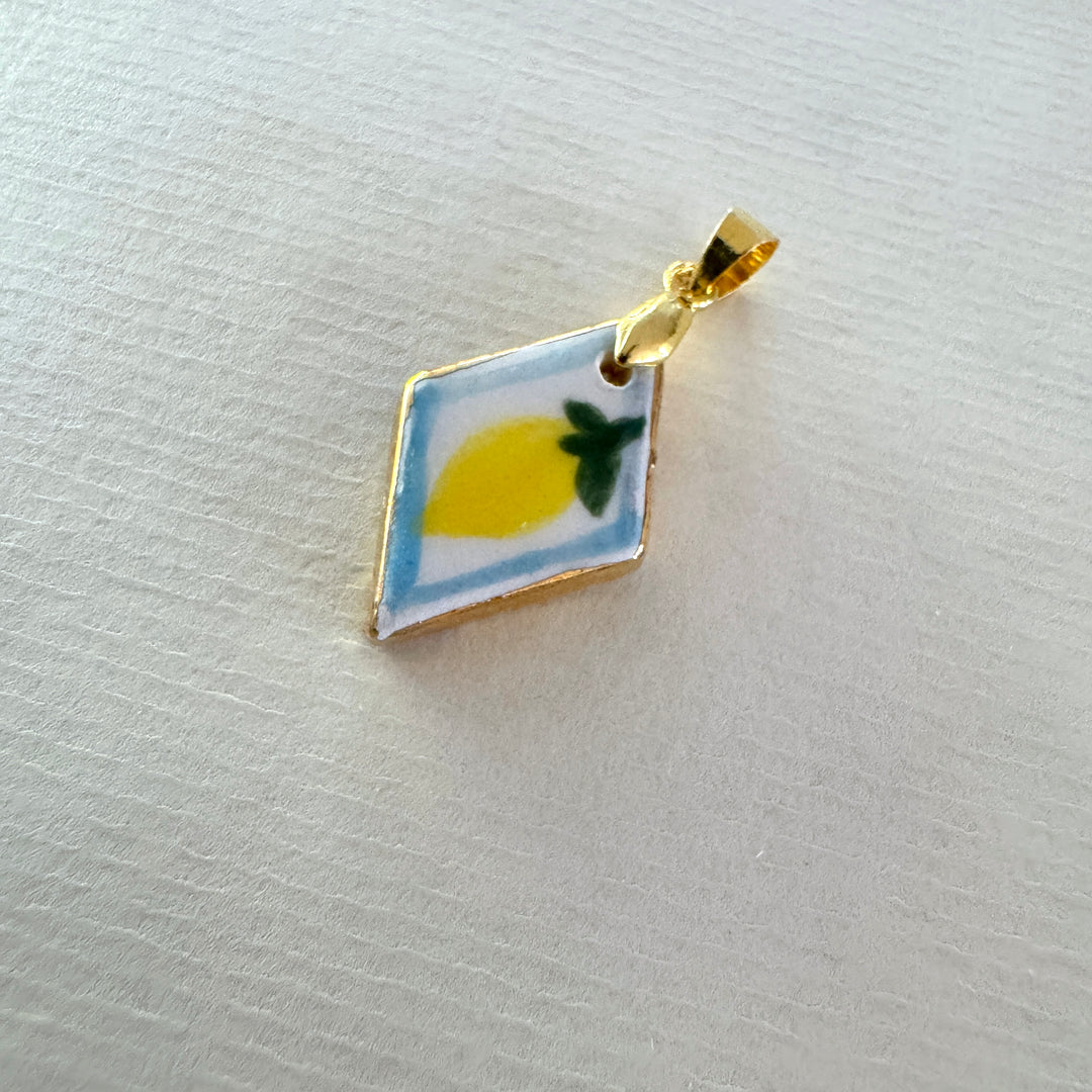 Lemon with blue border Pendant