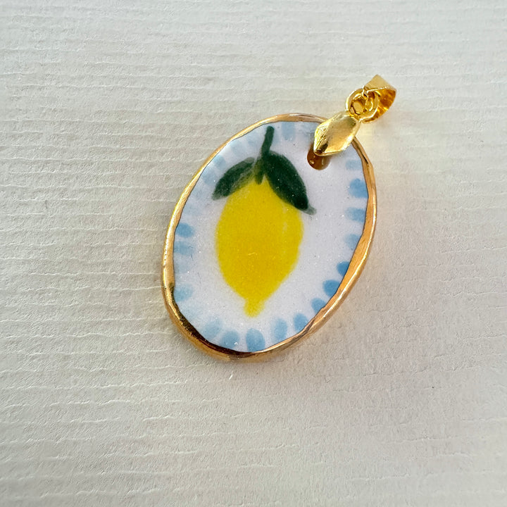 Lemon with blue border Pendant V2