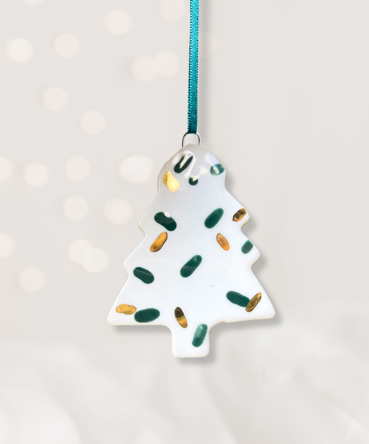 Set of 5  Christmas Tree ornaments