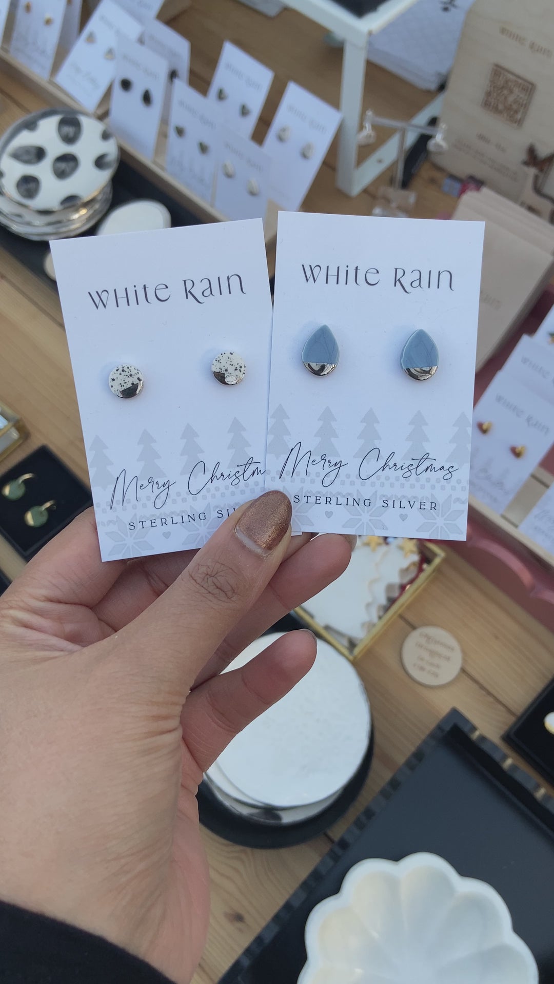 Merry Christmas stud earrings with platinum lustre