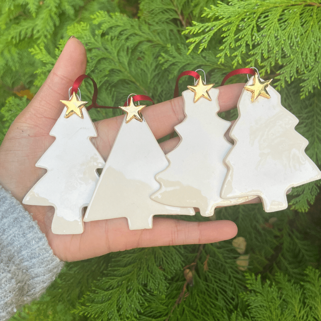 *NEW* Set of 4 Christmas Tree Ornaments with Shiny Gold stars