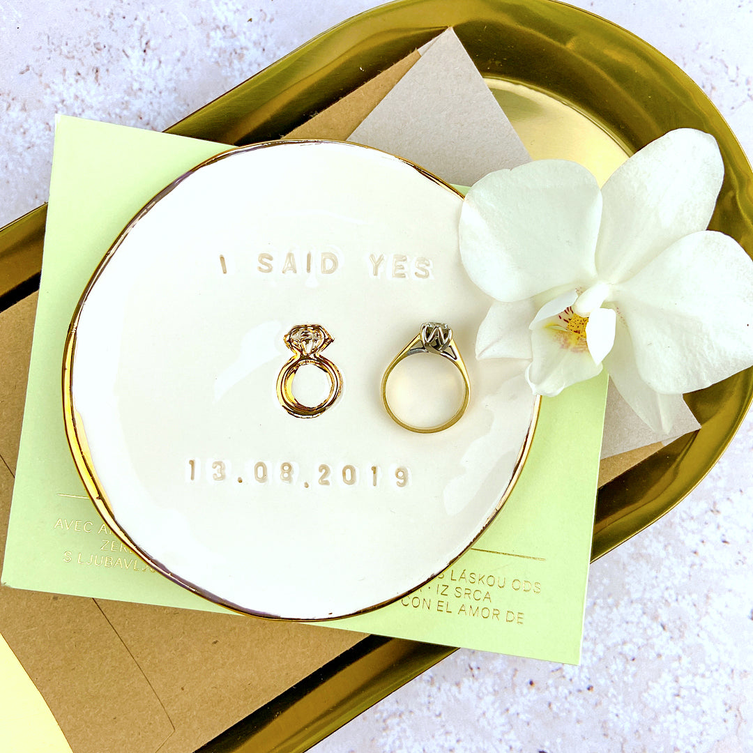 Personalised trinket Dish with Ring icon and special Date