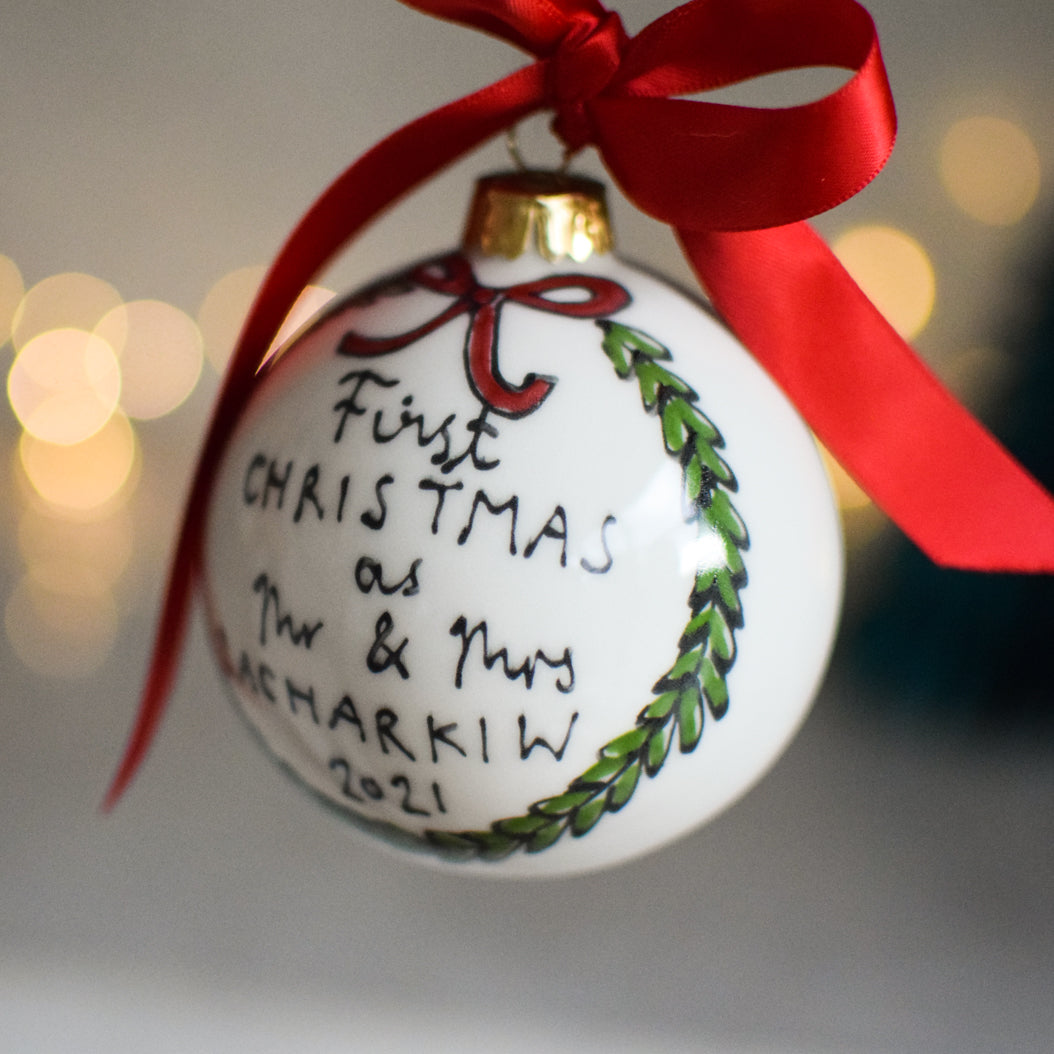 *NEW* Personalised First Married Christmas Bauble with Christmas Wreath Design